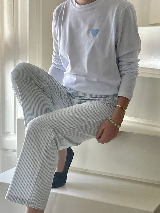 Pigiama t-shirt con ricamo e pantaloni